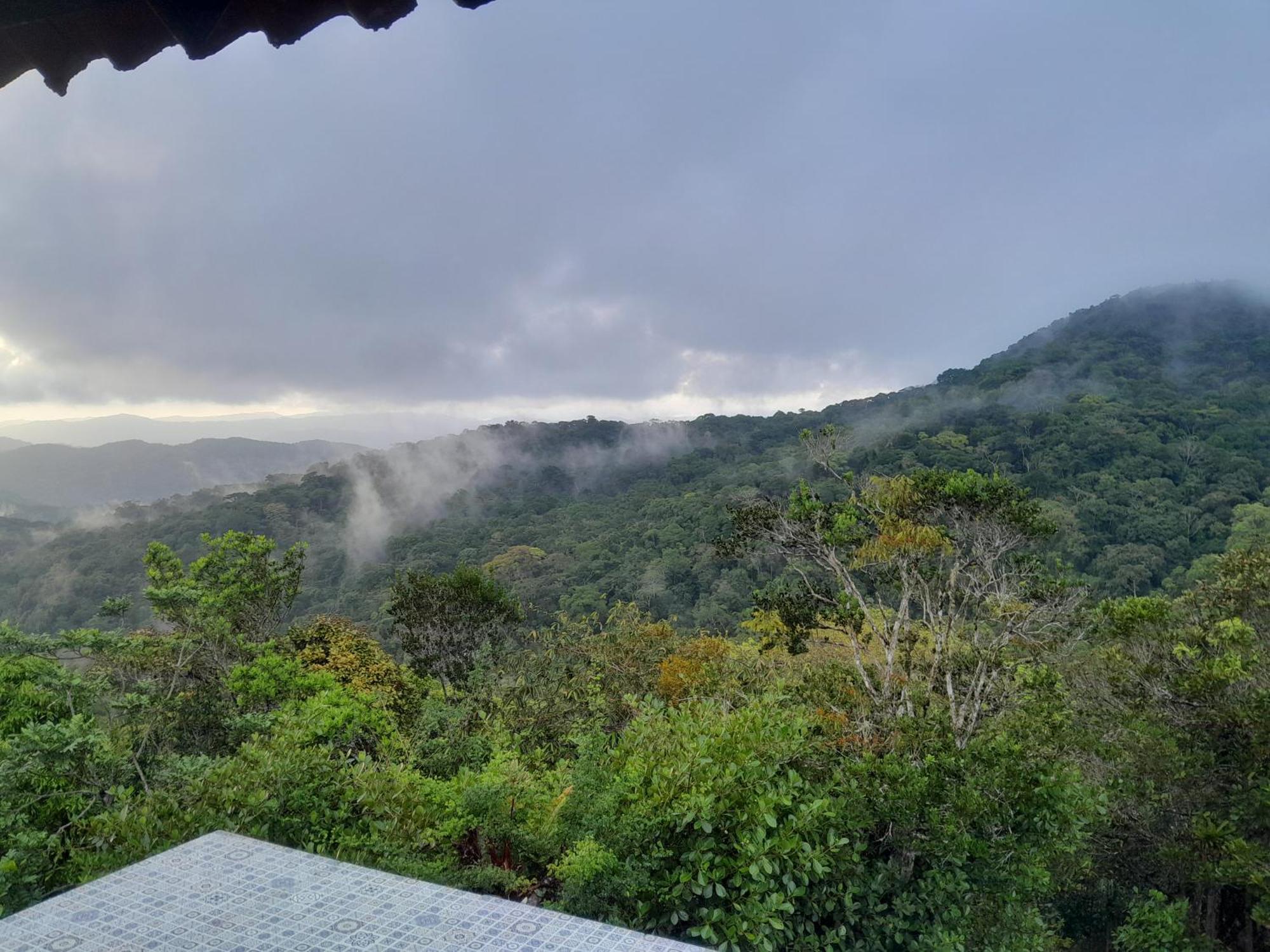 Mandalas Ecolodge Ecotourism Cerro Azul Exteriér fotografie