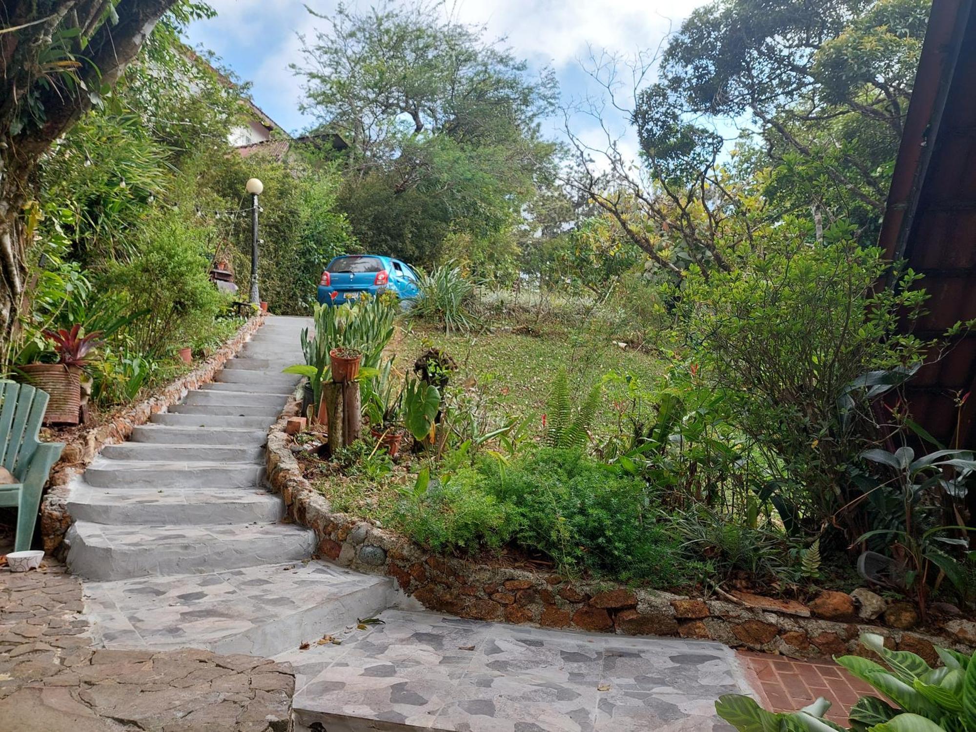 Mandalas Ecolodge Ecotourism Cerro Azul Exteriér fotografie